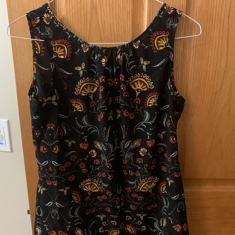 NAVY FLORAL CABI TANK, SIZE SMALL